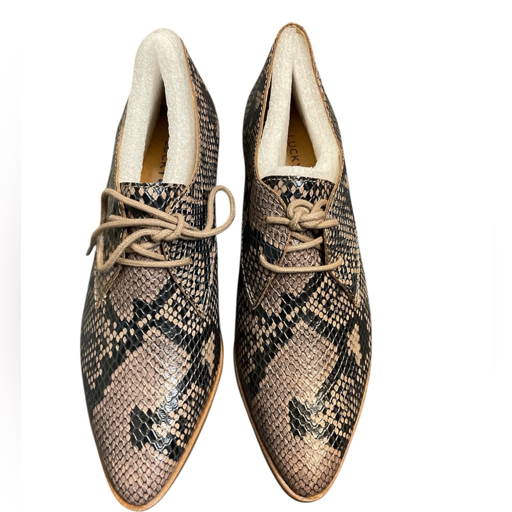 Lucky brand leather snakeskin loafers lace up Size 6 1/2M NWT and Box.